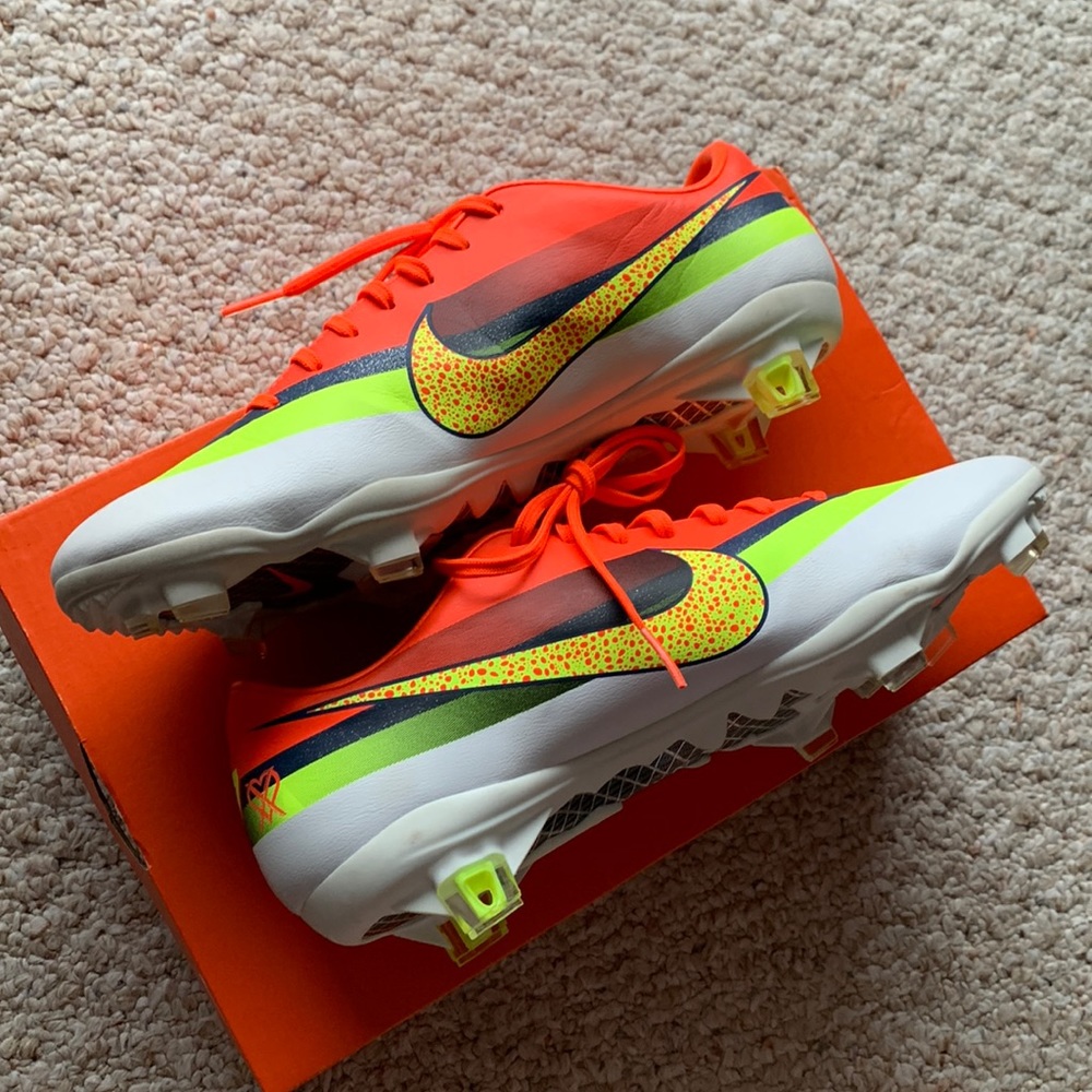 Nike mercurial Ronaldo Vapor IX CR7 soccer futbol cleats Portugal jersey 90’s